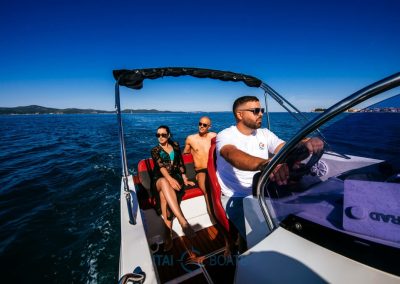 8 Okiboats Barracuda 595 Sundeck Okiboats Barracuda 595 Sundeck