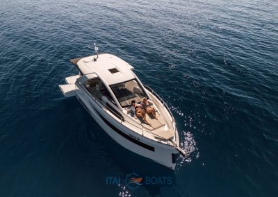 Jeanneau DB/37 12 Jeanneau DB/37