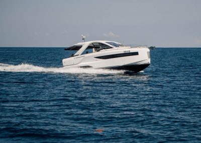 Jeanneau DB/37 13 Jeanneau DB/37